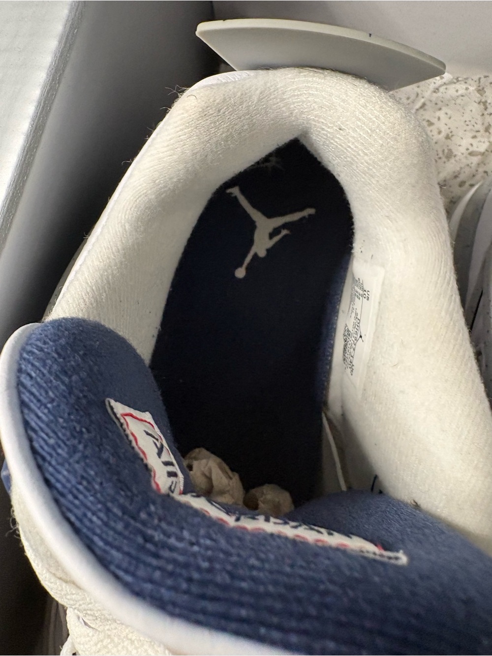 Air Jordan Retro 4 Men’s White and Navy Speckle Sneakers. Size 10 - Picture 10 of 15